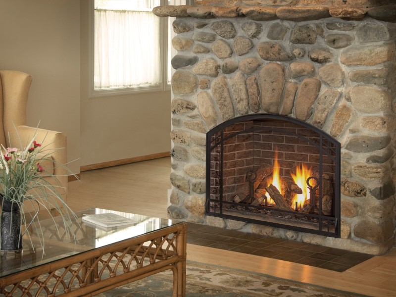 The Alpha 36S direct vent gas fireplace is a Clean-face traditional fireplace available with a traditional log set. Available in an arched or rectangular opening.
